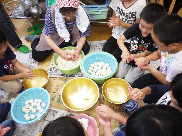 地元の食材を使って、味わいながらの体験