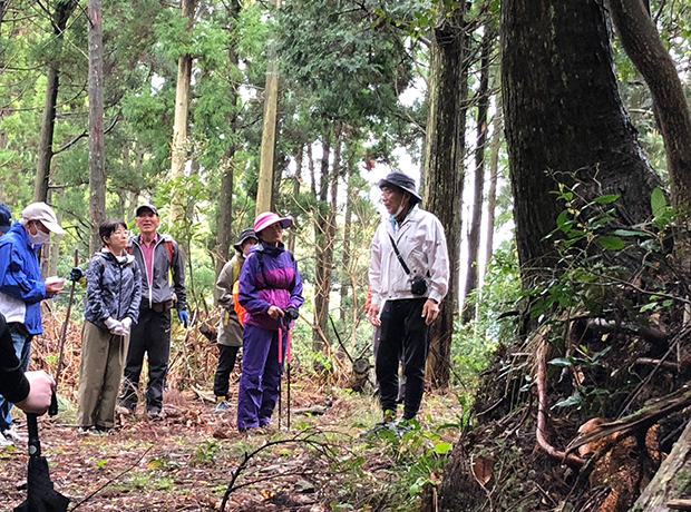 混岳と混岳に生息する植物について専門家の話を聞いた