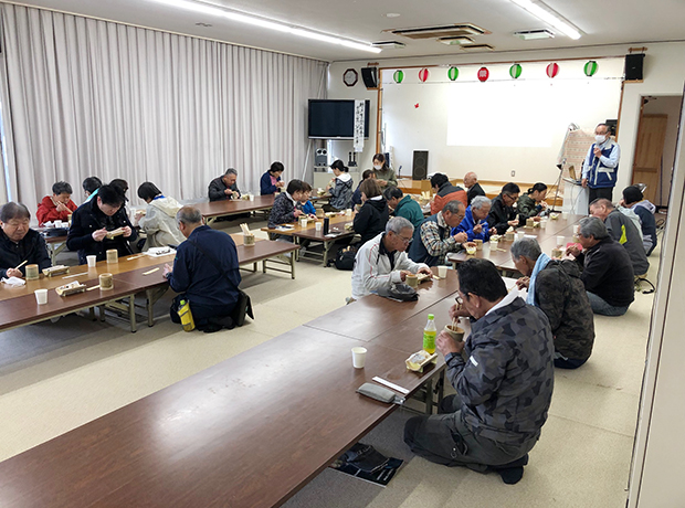 昼食会の様子