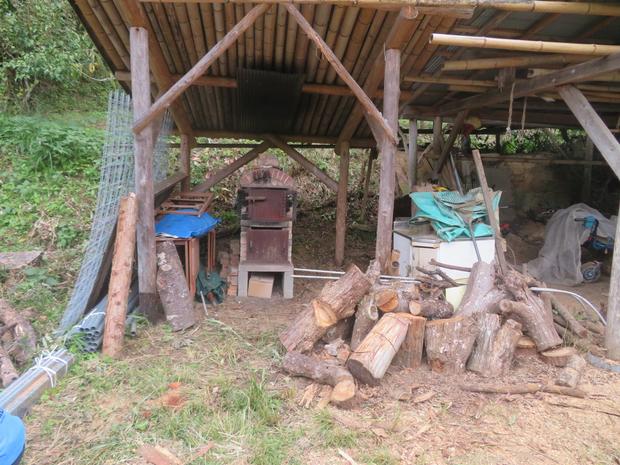 里山にあるピザ窯